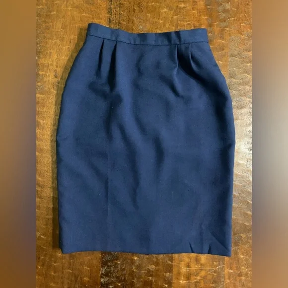 VTG Club 5’4” Petites Size 6P Yellow & Navy Blue Short Sleeve Skirt 2pc Suit Set - Picture 14 of 16